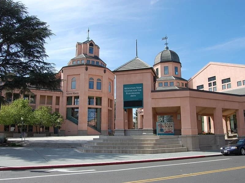 Why homeowners choose window replacement in Mountain View