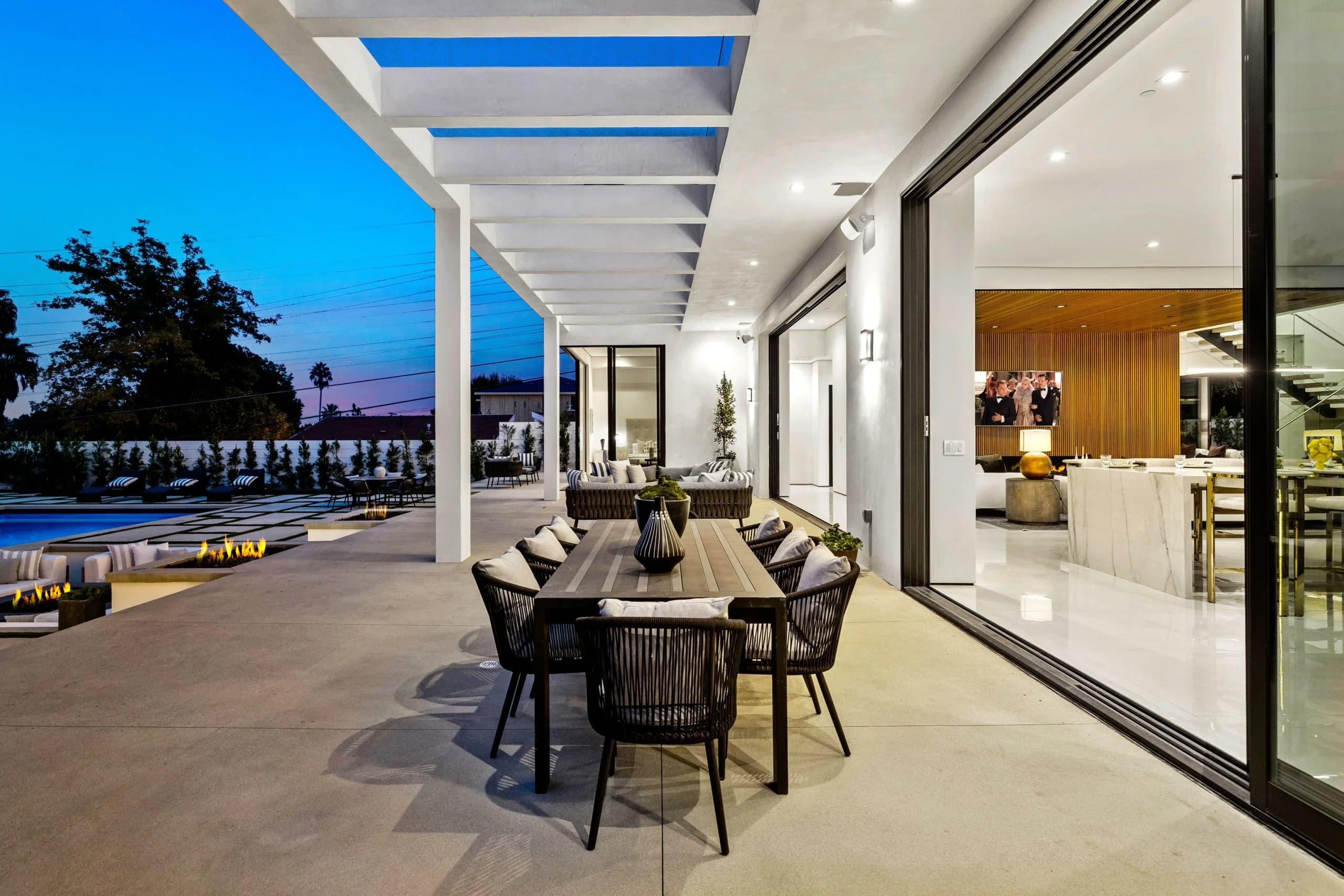 Sliding door replacement in the Bay Area — allweather · series-8100