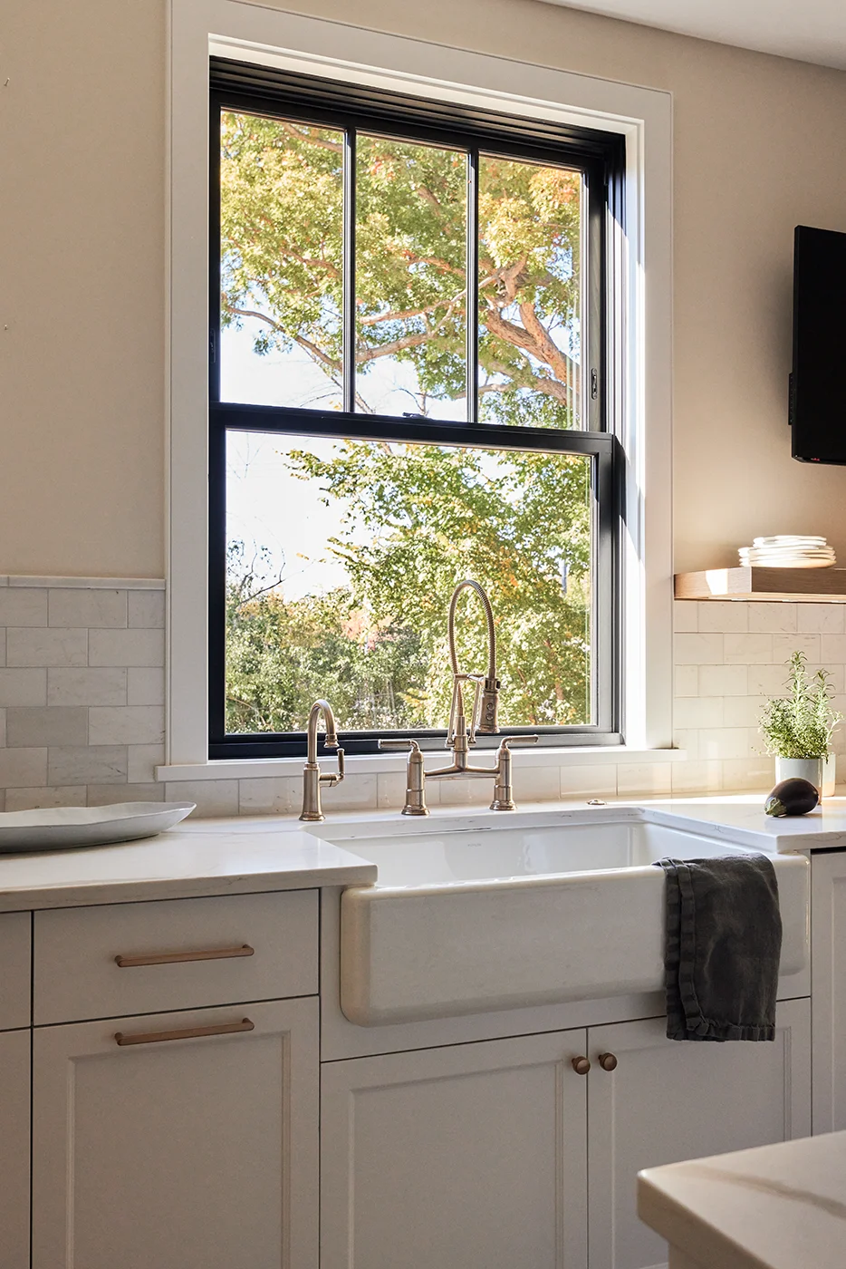 Double-Hung — Elevate collection